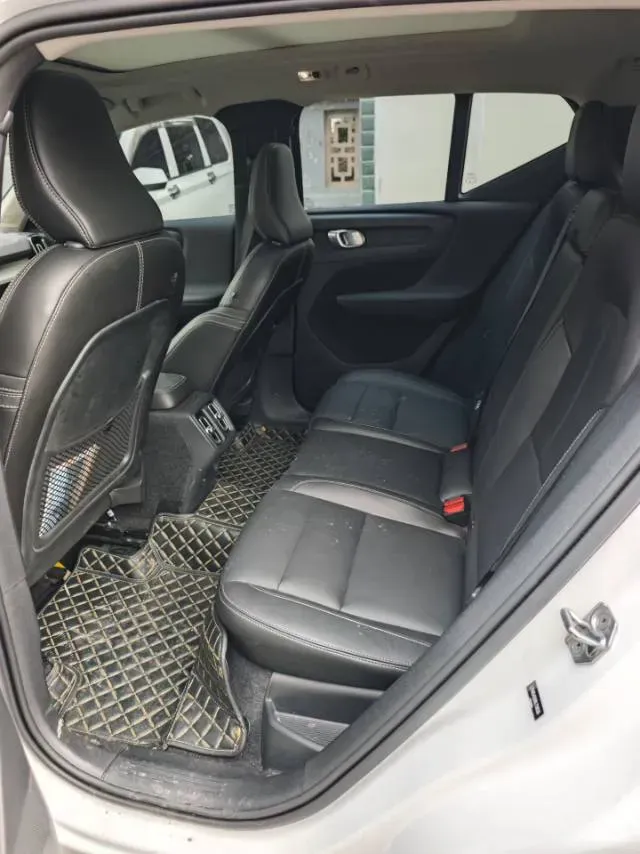 2021 Volvo XC40 2.0T 190HP L4 8AT,autocango,china used car exporter,china ev exporter,chinese used car exporter,chinese used ev exporter