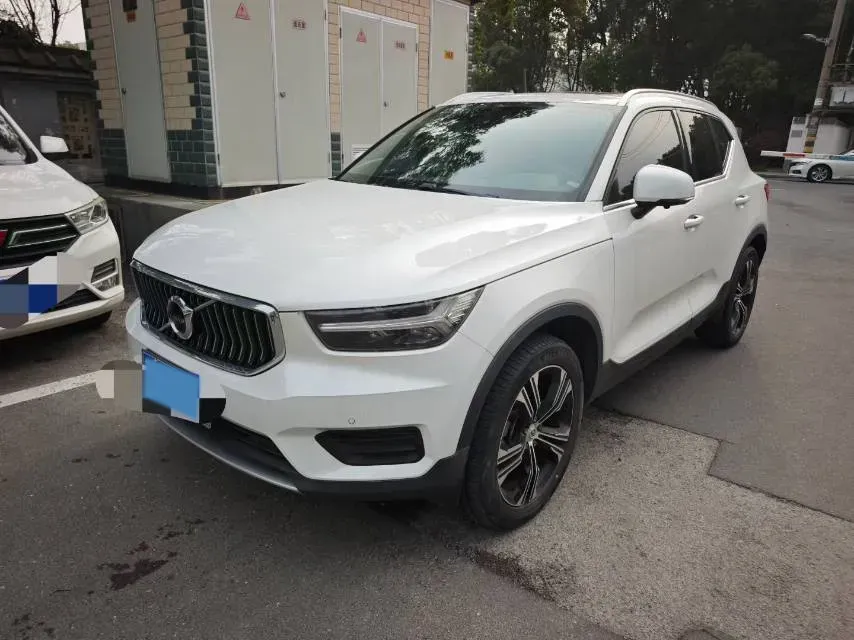 2021 Volvo XC40 2.0T 190HP L4 8AT,autocango,china used car exporter,china ev exporter,chinese used car exporter,chinese used ev exporter