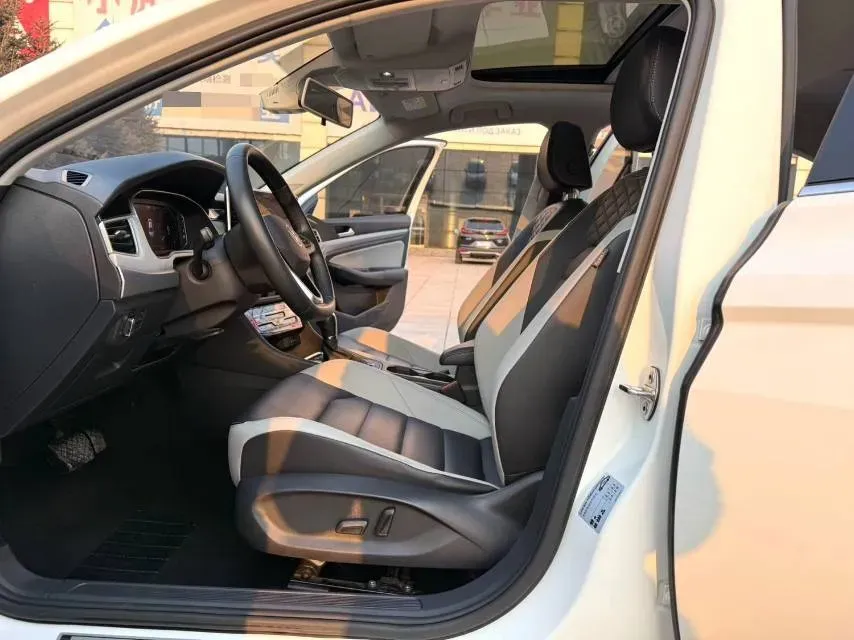 2023 Volkswagen Bora 1.4T 150HP L4 7DCT,autocango,china used car exporter,china ev exporter,chinese used car exporter,chinese used ev exporter