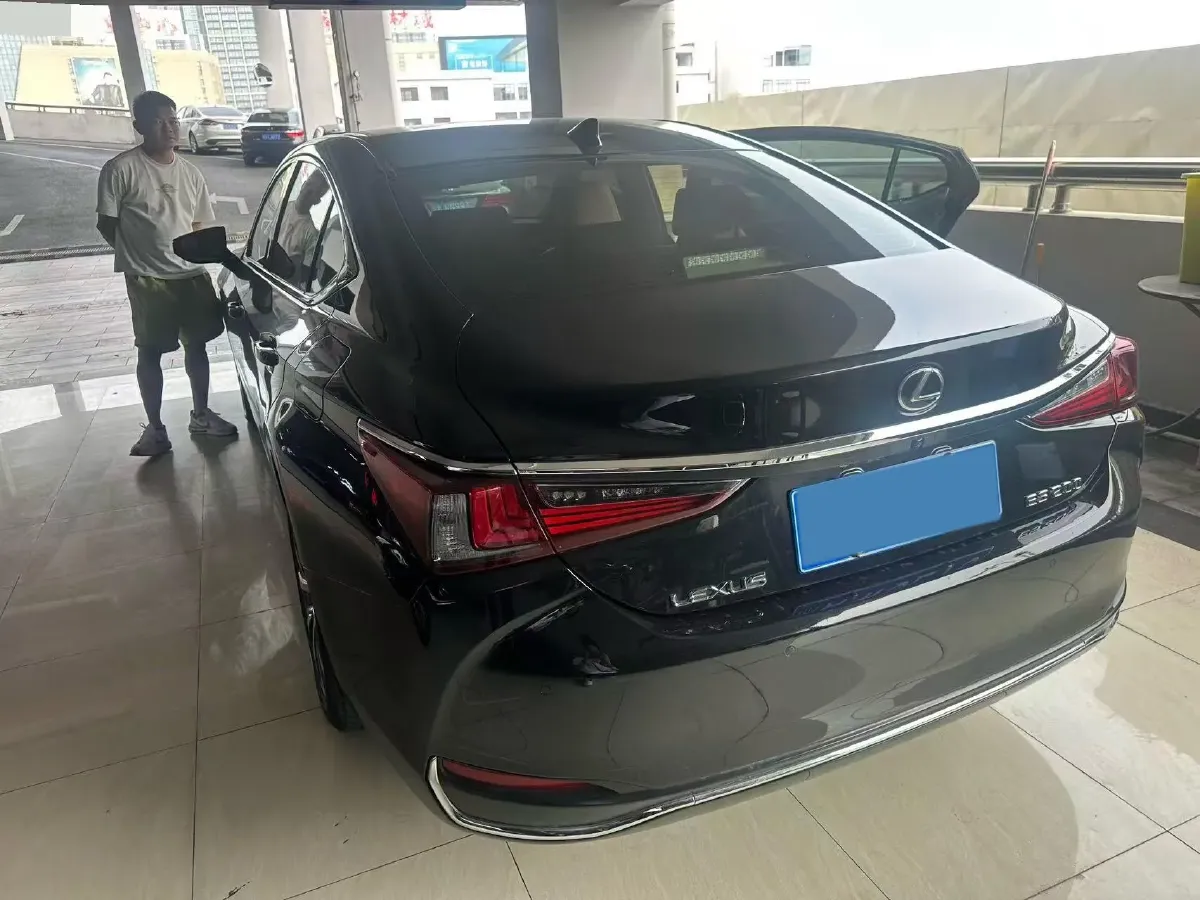 2020 Lexus ES 2.0L 173HP L4 CVT,autocango,china used car exporter,china ev exporter,chinese used car exporter,chinese used ev exporter