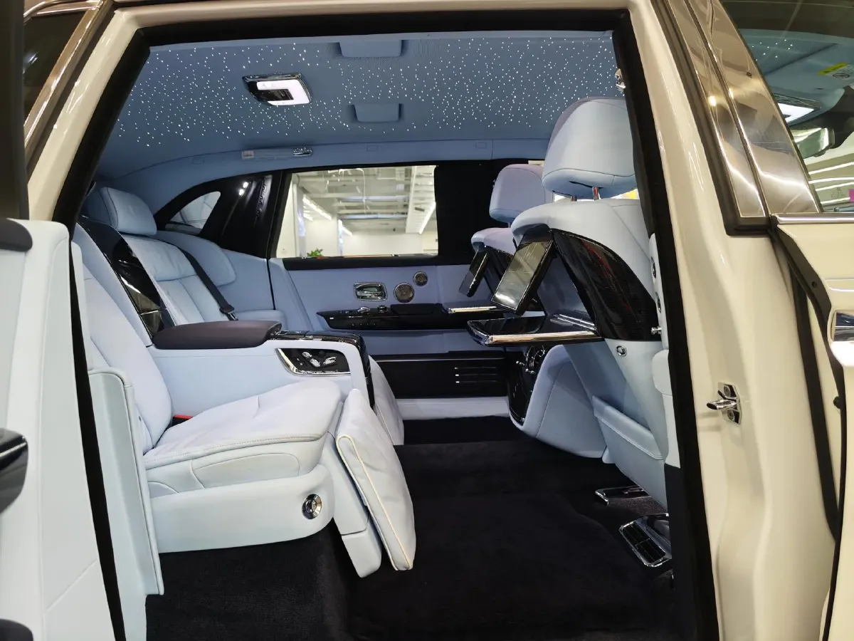 2021 Rolls-Royce Ghost 6.7T 571HP V12 8AT,autocango,china used car exporter,china ev exporter,chinese used car exporter,chinese used ev exporter