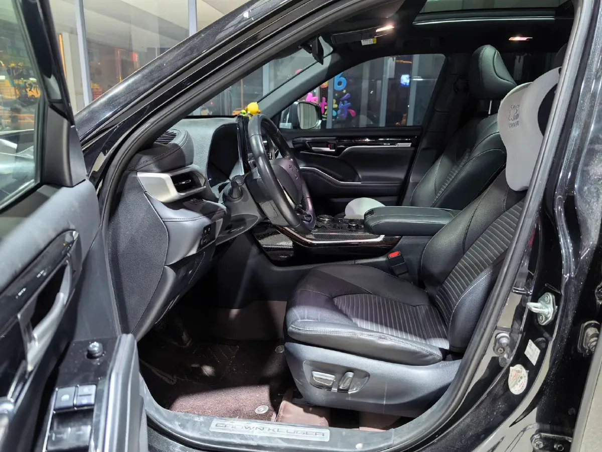 2022 Toyota Crown Kluger 2.0T 248HP L4 8AT,autocango,china used car exporter,china ev exporter,chinese used car exporter,chinese used ev exporter