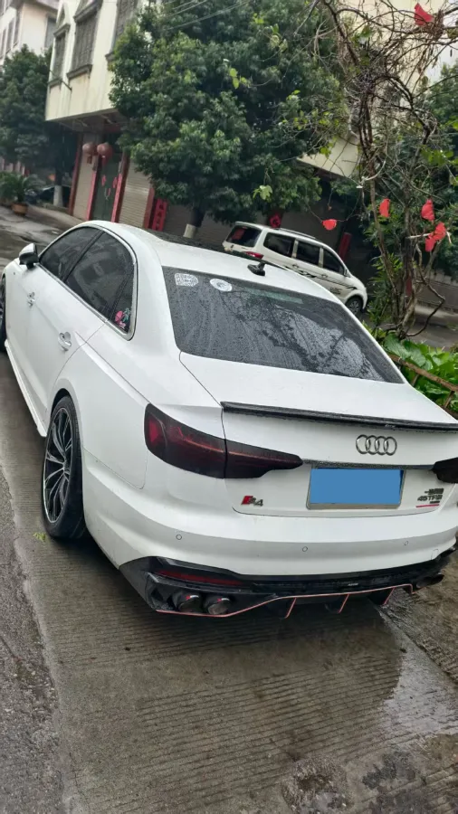 2020 Audi A4L 2.0T 190HP L4 7DCT,autocango,china used car exporter,china ev exporter,chinese used car exporter,chinese used ev exporter
