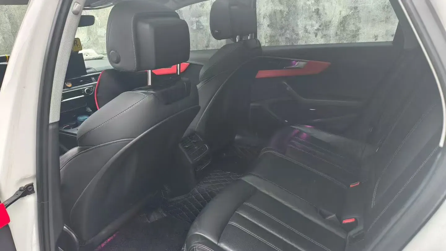 2020 Audi A4L 2.0T 190HP L4 7DCT,autocango,china used car exporter,china ev exporter,chinese used car exporter,chinese used ev exporter