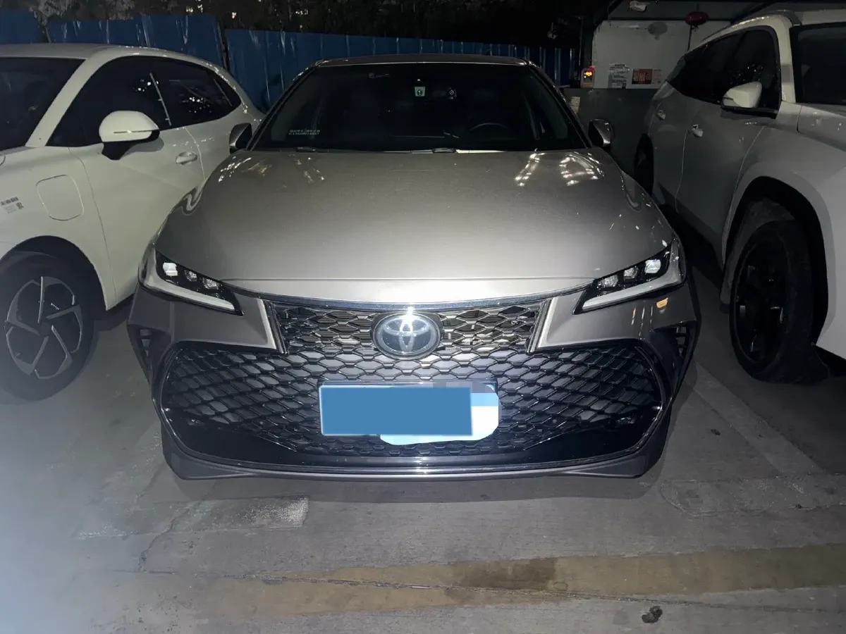 2023 Toyota Avalon 2.5L 207HP L4 8AT,autocango,china used car exporter,china ev exporter,chinese used car exporter,chinese used ev exporter