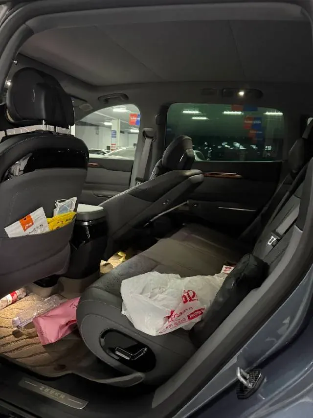 2025 Zeekr 7X BEV 100KWH,autocango,china used car exporter,china ev exporter,chinese used car exporter,chinese used ev exporter