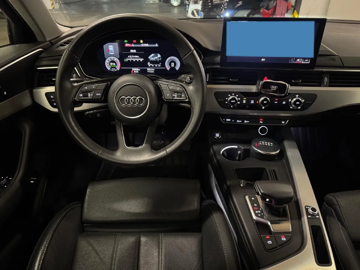 2020 Audi A4L 2.0T 190HP L4 7DCT,autocango,china used car exporter,china ev exporter,chinese used car exporter,chinese used ev exporter