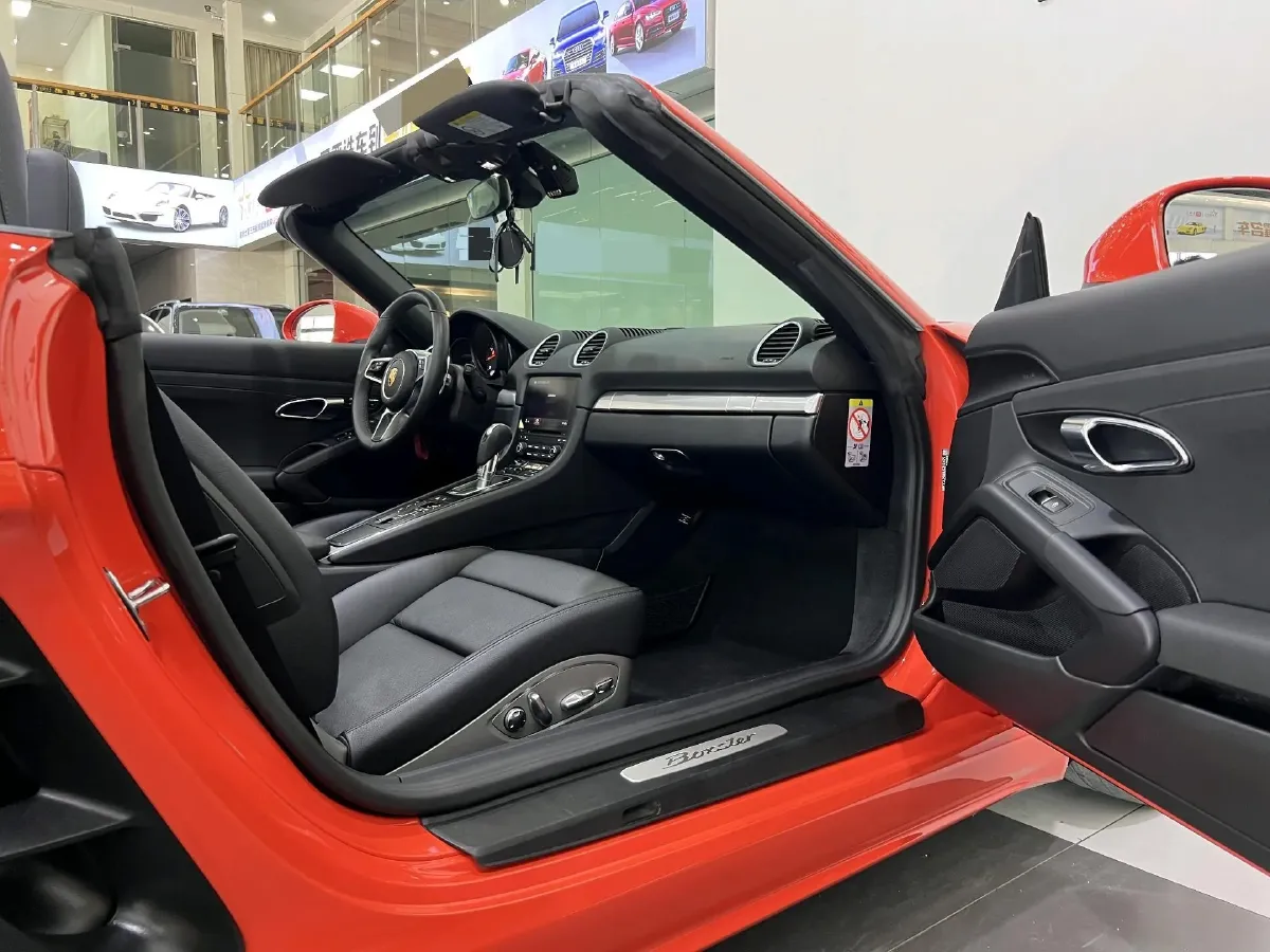 2018 Porsche 718 2.0T 250HP H4 7DCT,autocango,china used car exporter,china ev exporter,chinese used car exporter,chinese used ev exporter