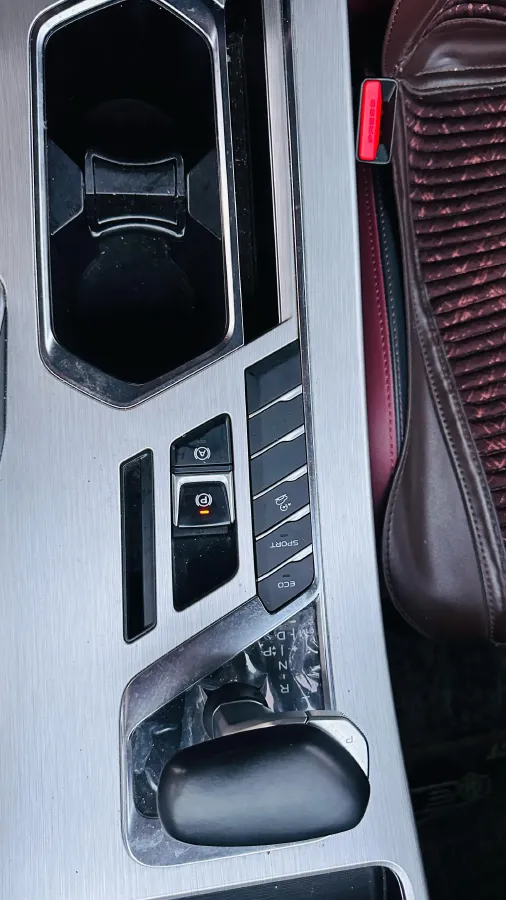 2021 Geely Coolray 1.4T 141HP L4 6DCT,autocango,china used car exporter,china ev exporter,chinese used car exporter,chinese used ev exporter