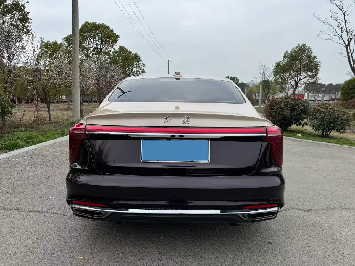 2024 HongQi H5 2.0T 224HP L4 8AT,autocango,china used car exporter,china ev exporter,chinese used car exporter,chinese used ev exporter