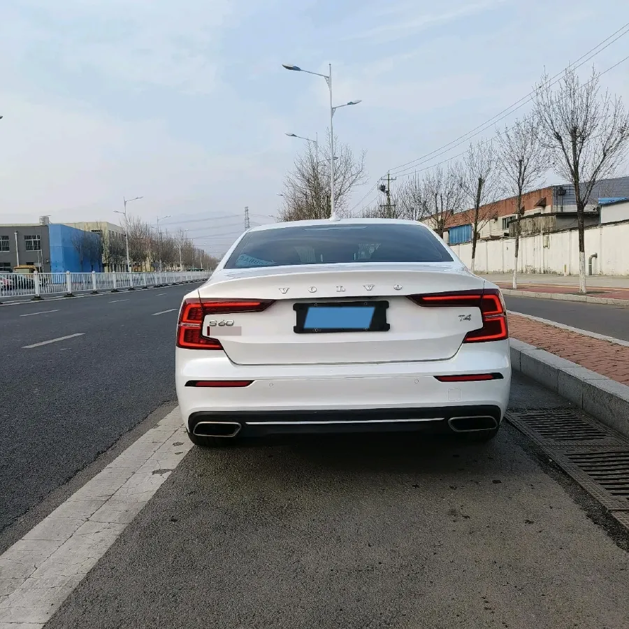 2021 Volvo S60 2.0T 190HP L4 8AT,autocango,china used car exporter,china ev exporter,chinese used car exporter,chinese used ev exporter