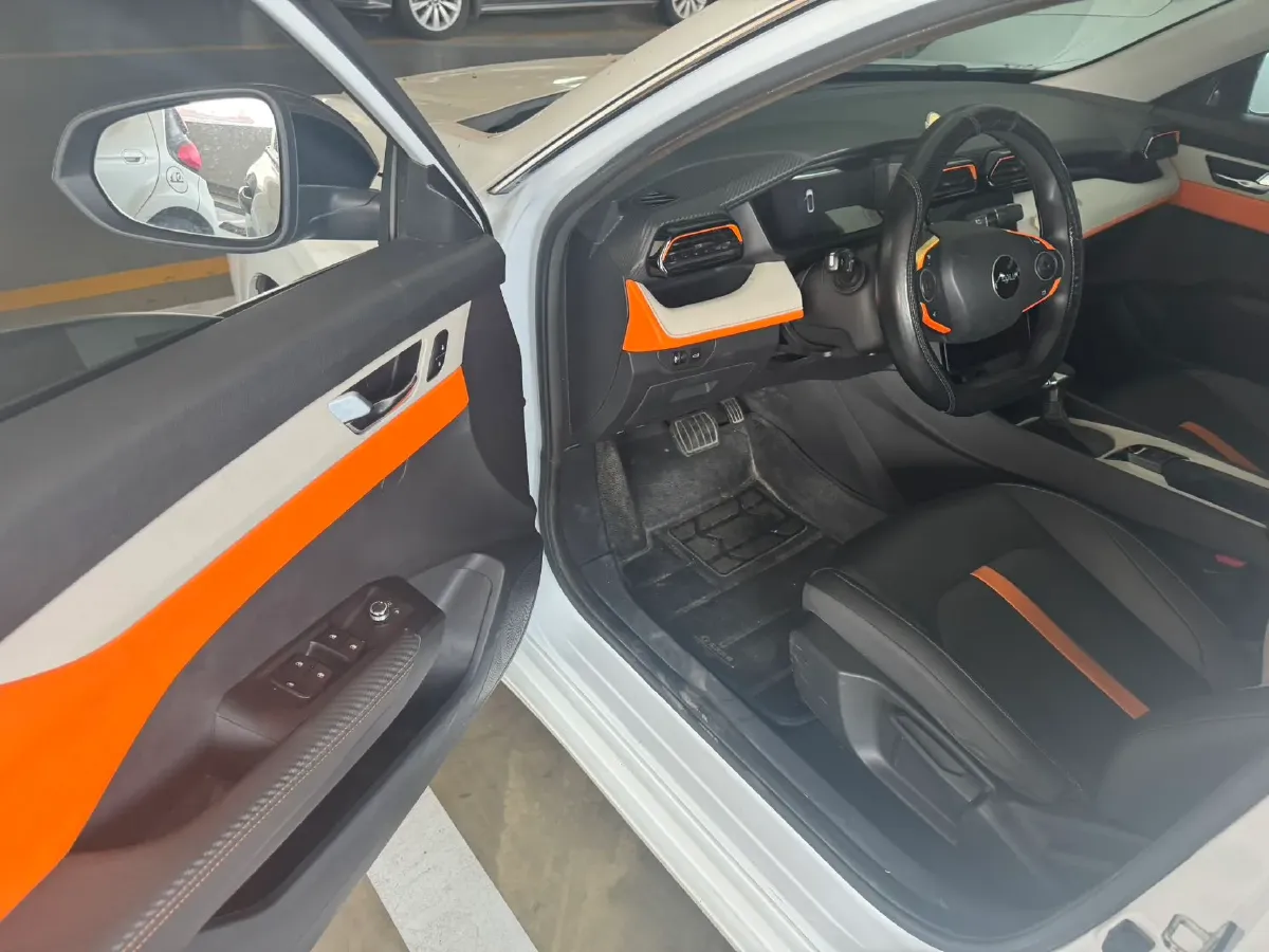 2023 DongFeng Aeolus YiXuan 1.5L 125HP L4 6DCT,autocango,china used car exporter,china ev exporter,chinese used car exporter,chinese used ev exporter