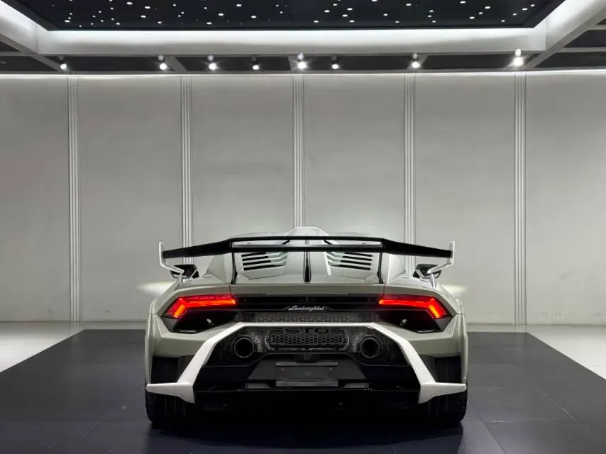 2021 Lamborghini Huracán 5.2L 640HP V10 7DCT,autocango,china used car exporter,china ev exporter,chinese used car exporter,chinese used ev exporter