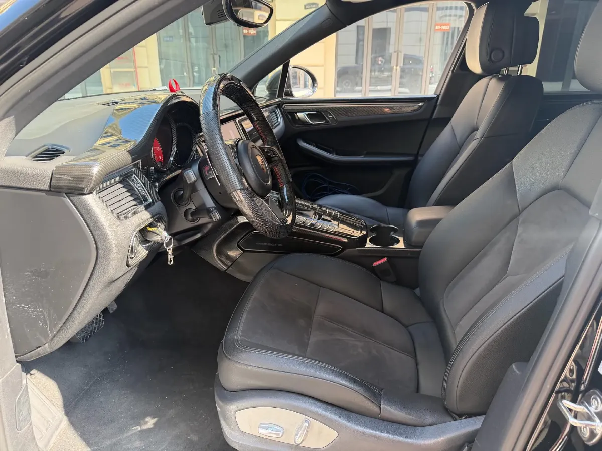 2017 Porsche Macan 2.0T 252HP L4 7DCT,autocango,china used car exporter,china ev exporter,chinese used car exporter,chinese used ev exporter