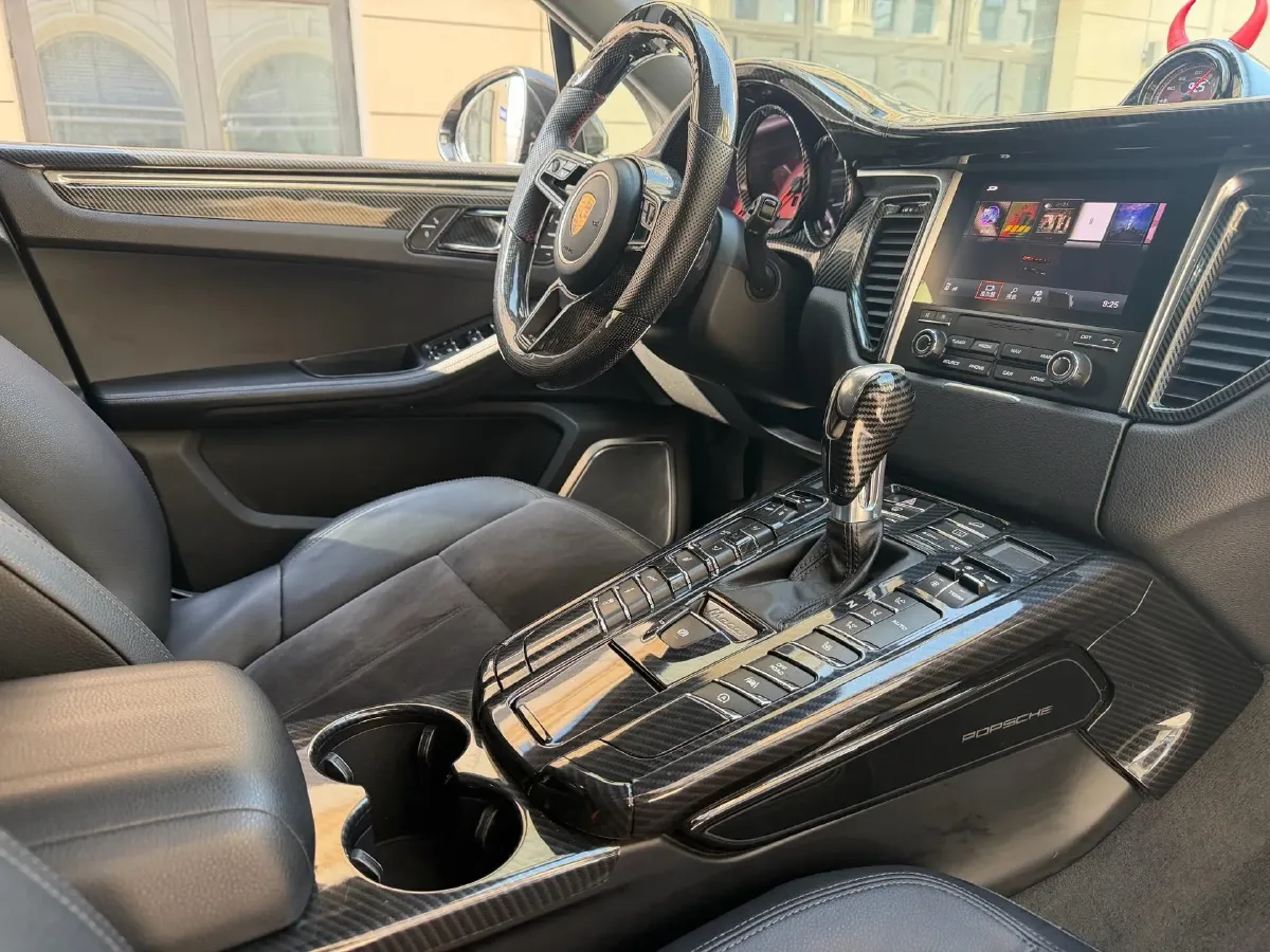 2017 Porsche Macan 2.0T 252HP L4 7DCT,autocango,china used car exporter,china ev exporter,chinese used car exporter,chinese used ev exporter