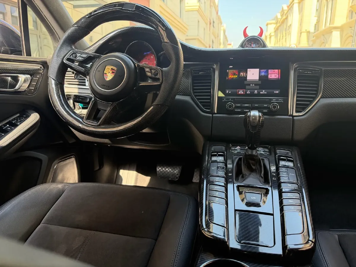 2017 Porsche Macan 2.0T 252HP L4 7DCT,autocango,china used car exporter,china ev exporter,chinese used car exporter,chinese used ev exporter