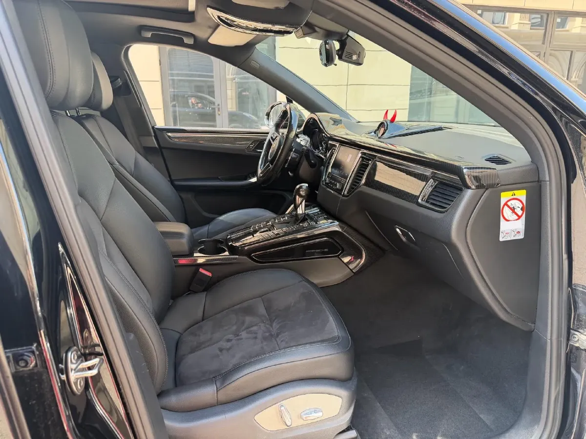 2017 Porsche Macan 2.0T 252HP L4 7DCT,autocango,china used car exporter,china ev exporter,chinese used car exporter,chinese used ev exporter