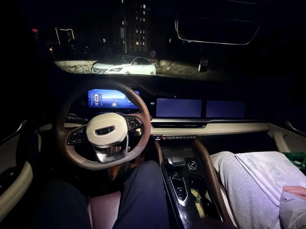 2023 Geely Monjaro 2.0T 238HP L4 8AT,autocango,china used car exporter,china ev exporter,chinese used car exporter,chinese used ev exporter