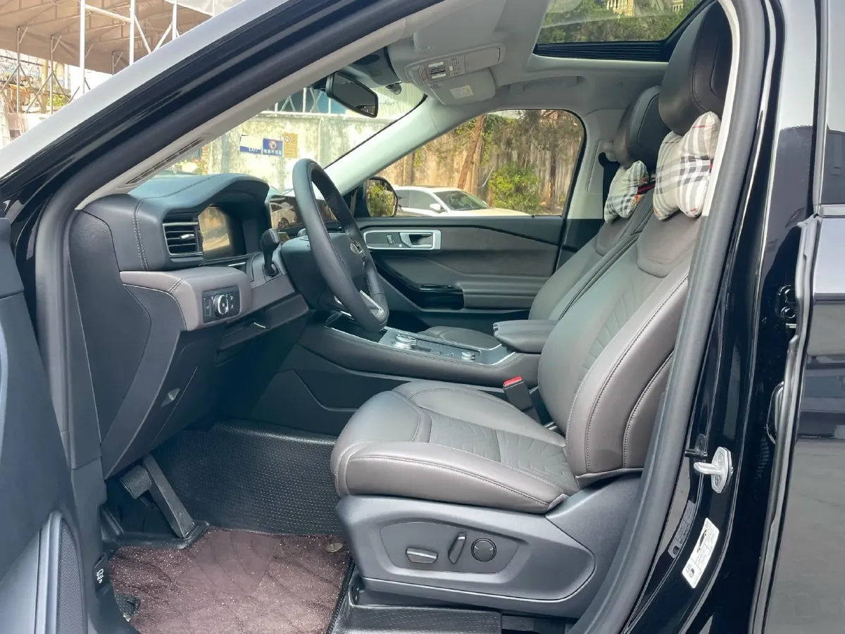 2024 Ford Explorer 2.3T 289HP L4 10AT,autocango,china used car exporter,china ev exporter,chinese used car exporter,chinese used ev exporter