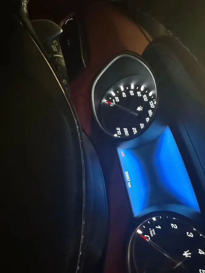 2019 Maserati Levante 3.0T 350HP V6 8AT,autocango,china used car exporter,china ev exporter,chinese used car exporter,chinese used ev exporter