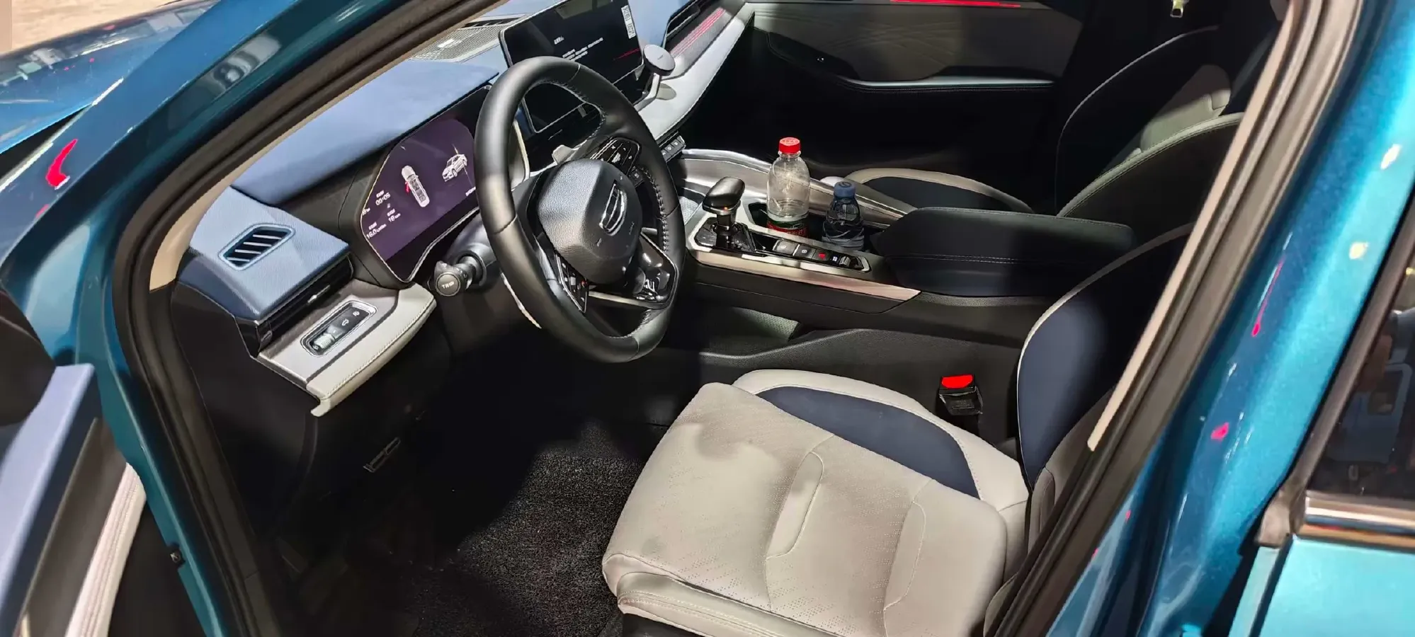 2021 Geely Preface 2.0T 190HP L4 7DCT,autocango,china used car exporter,china ev exporter,chinese used car exporter,chinese used ev exporter