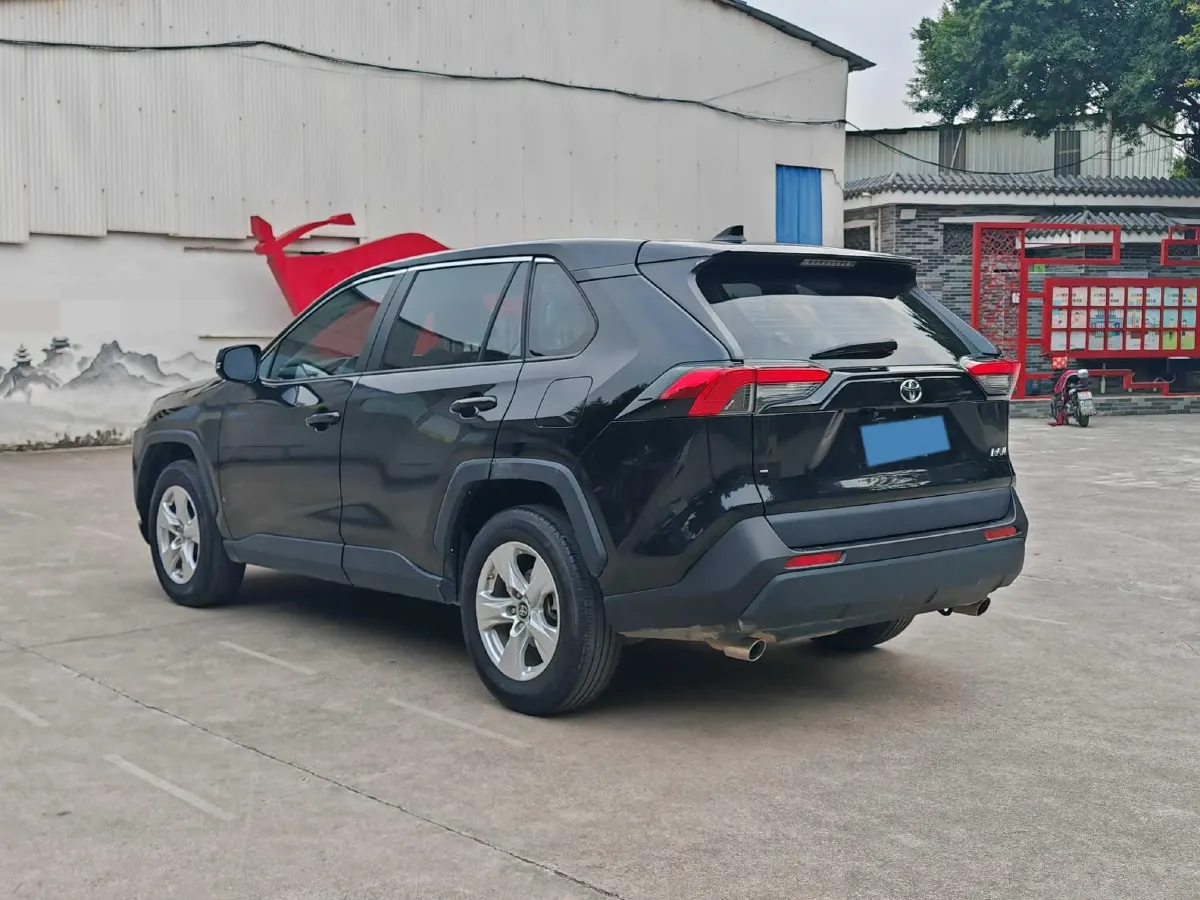 2022 Toyota RAV4 2.0L 171HP L4 CVT,autocango,china used car exporter,china ev exporter,chinese used car exporter,chinese used ev exporter