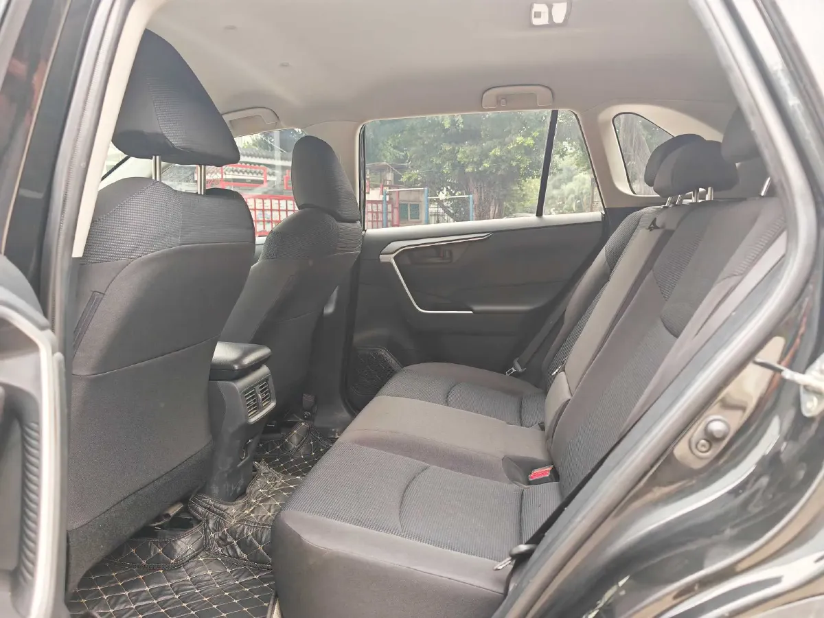 2022 Toyota RAV4 2.0L 171HP L4 CVT,autocango,china used car exporter,china ev exporter,chinese used car exporter,chinese used ev exporter