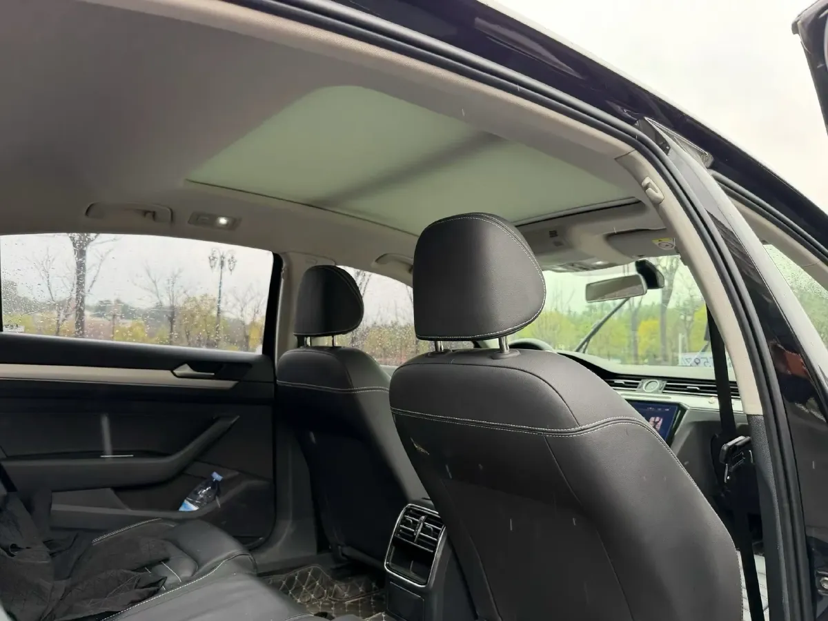 2020 Volkswagen Magotan 1.4T 150HP L4 7DCT,autocango,china used car exporter,china ev exporter,chinese used car exporter,chinese used ev exporter