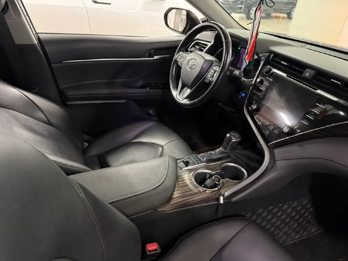 2019 Toyota Camry 2.5L 209HP L4 8AT,autocango,china used car exporter,china ev exporter,chinese used car exporter,chinese used ev exporter