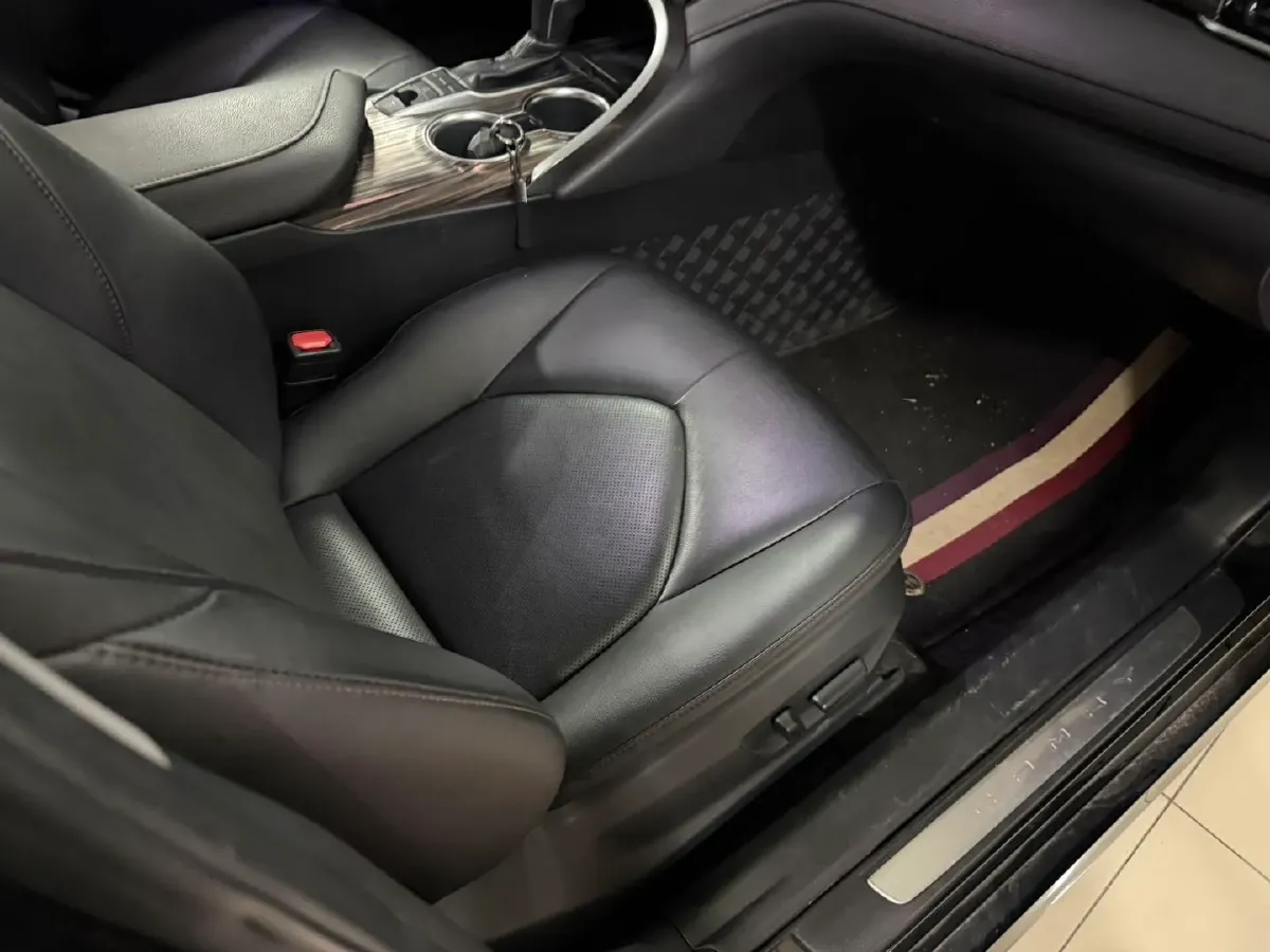 2019 Toyota Camry 2.5L 209HP L4 8AT,autocango,china used car exporter,china ev exporter,chinese used car exporter,chinese used ev exporter