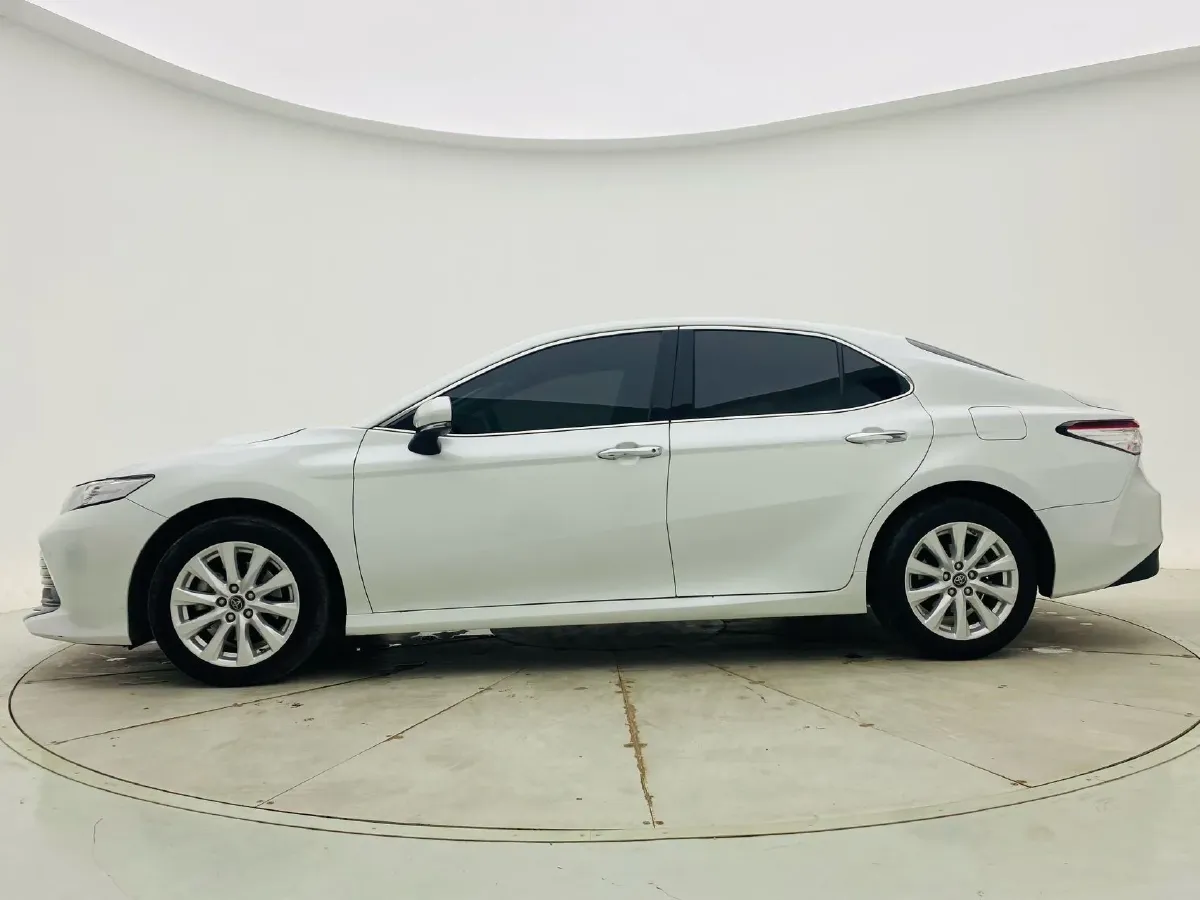 2019 Toyota Camry 2.0L 178HP L4 CVT,autocango,china used car exporter,china ev exporter,chinese used car exporter,chinese used ev exporter