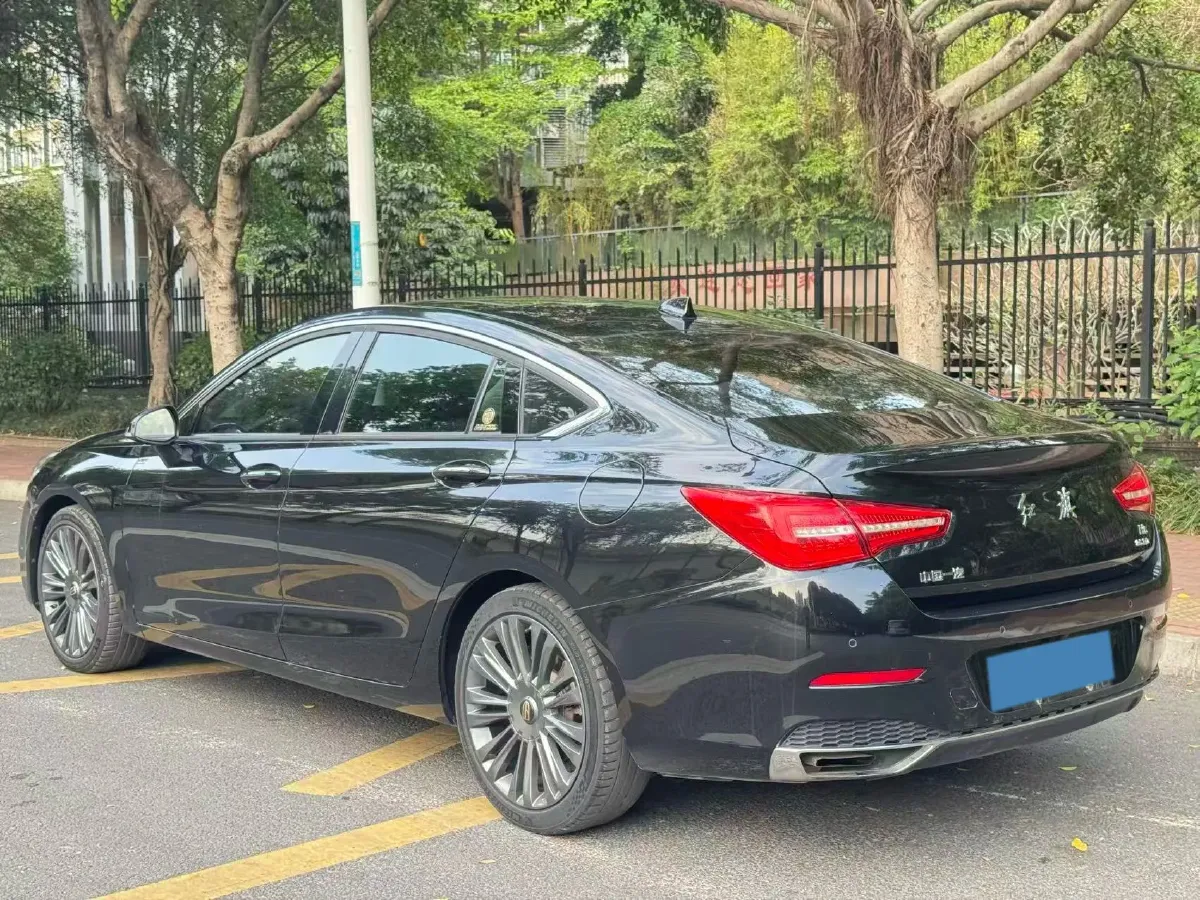2020 HongQi H5 1.8T 197HP L4 6AT,autocango,china used car exporter,china ev exporter,chinese used car exporter,chinese used ev exporter