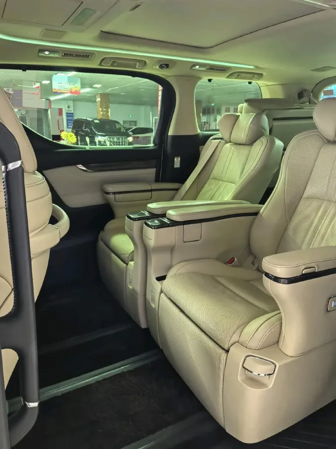 2019 Toyota Vellfire 2.5L 117HP L4 E-CVT Hybrid,autocango,china used car exporter,china ev exporter,chinese used car exporter,chinese used ev exporter