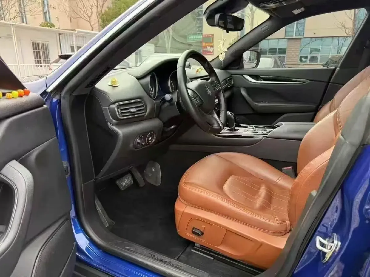 2018 Jaguar XJ 3.0T 340HP V6 8AT,autocango,china used car exporter,china ev exporter,chinese used car exporter,chinese used ev exporter