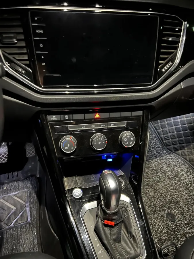 2021 Volkswagen T-Roc 1.4T 150HP L4 7DCT,autocango,china used car exporter,china ev exporter,chinese used car exporter,chinese used ev exporter