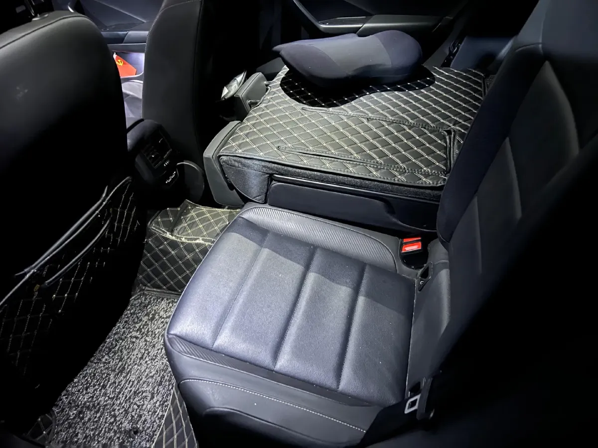 2021 Volkswagen T-Roc 1.4T 150HP L4 7DCT,autocango,china used car exporter,china ev exporter,chinese used car exporter,chinese used ev exporter