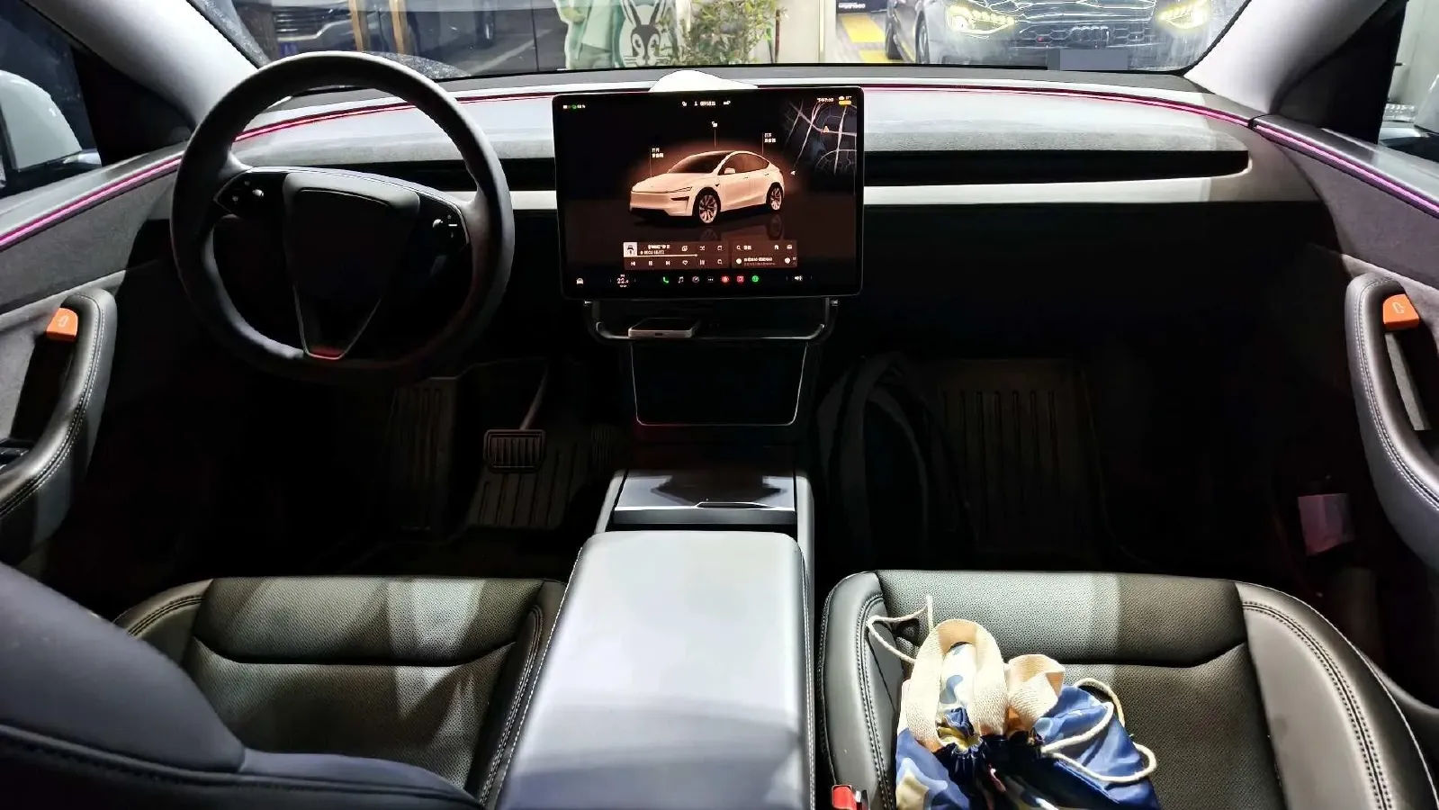 2025 Tesla Model Y BEV 62.5KWH,autocango,china used car exporter,china ev exporter,chinese used car exporter,chinese used ev exporter