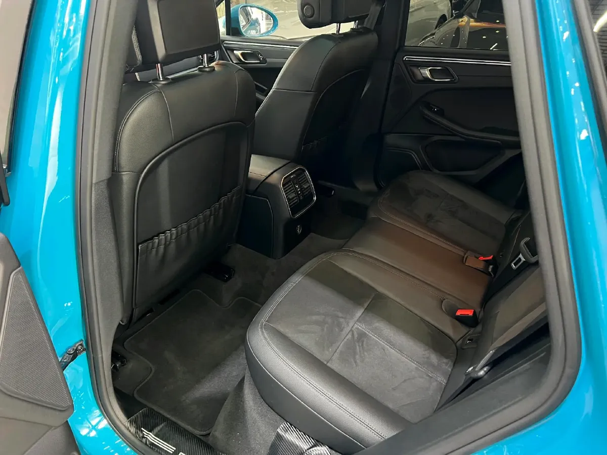 2020 Porsche Macan 2.0T 252HP L4 7DCT,autocango,china used car exporter,china ev exporter,chinese used car exporter,chinese used ev exporter