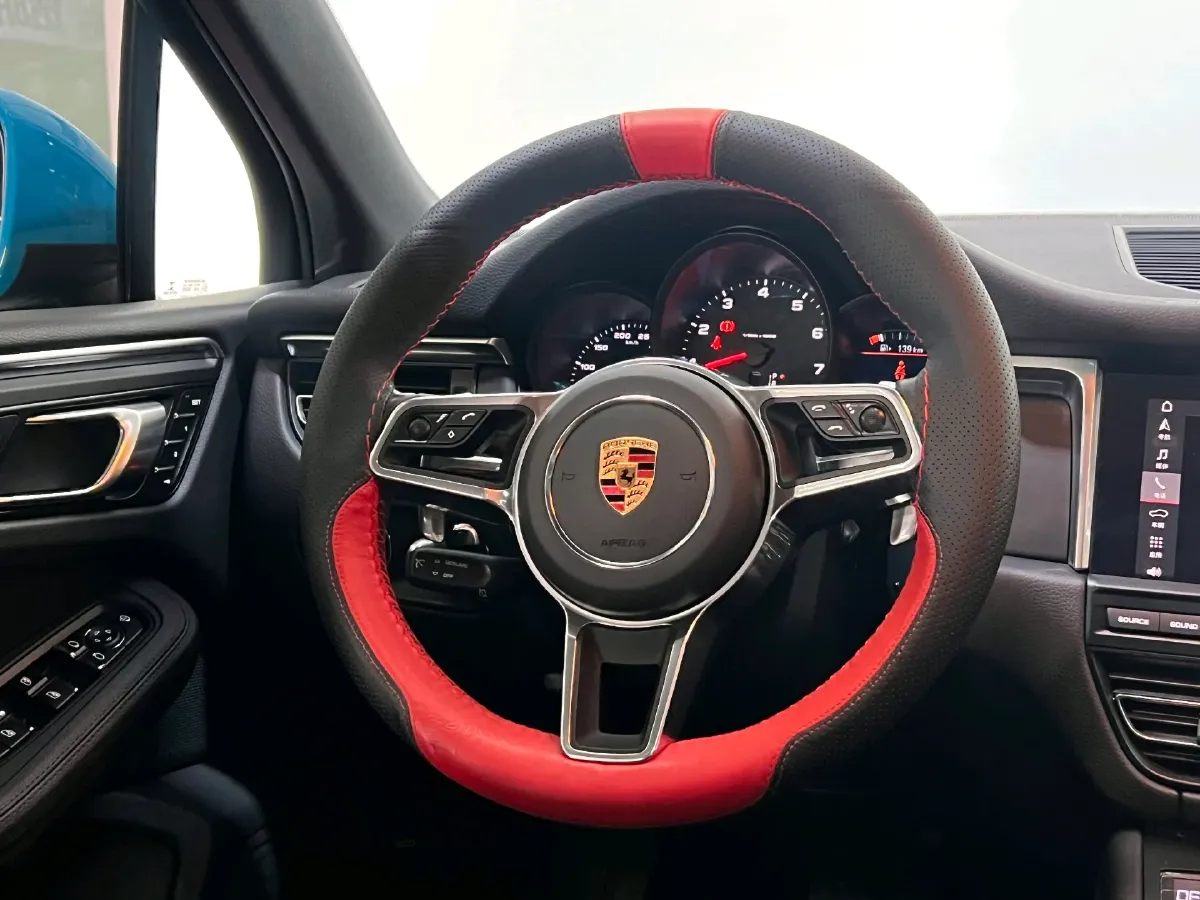 2020 Porsche Macan 2.0T 252HP L4 7DCT,autocango,china used car exporter,china ev exporter,chinese used car exporter,chinese used ev exporter