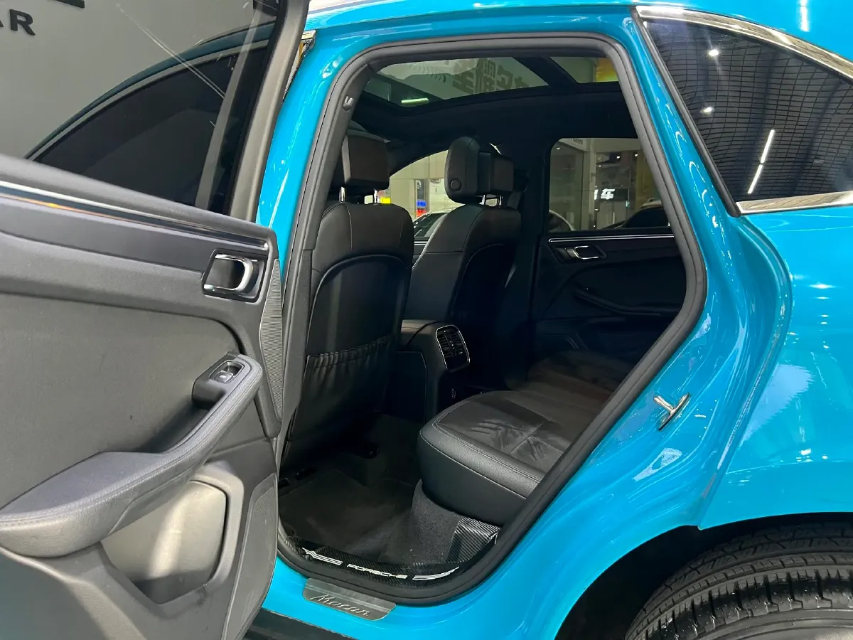 2020 Porsche Macan 2.0T 252HP L4 7DCT,autocango,china used car exporter,china ev exporter,chinese used car exporter,chinese used ev exporter