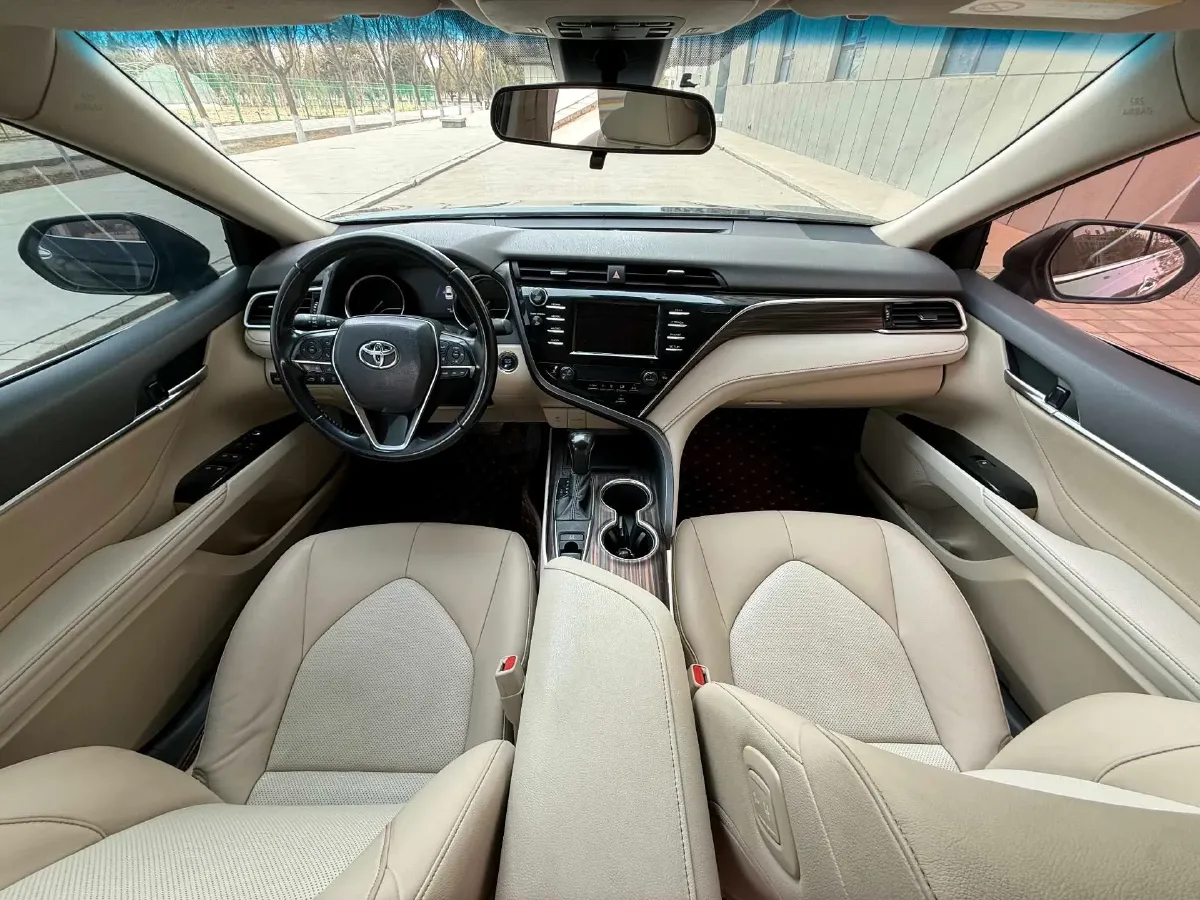 2018 Toyota Camry 2.0L 169HP L4 6AT,autocango,china used car exporter,china ev exporter,chinese used car exporter,chinese used ev exporter