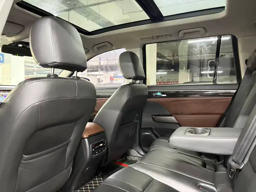 2017 GAC Trumpchi GS8 2.0T 201HP L4 6AT,autocango,china used car exporter,china ev exporter,chinese used car exporter,chinese used ev exporter