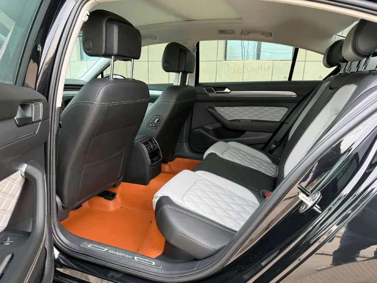 2023 Volkswagen Magotan 2.0T 186HP L4 7DCT,autocango,china used car exporter,china ev exporter,chinese used car exporter,chinese used ev exporter