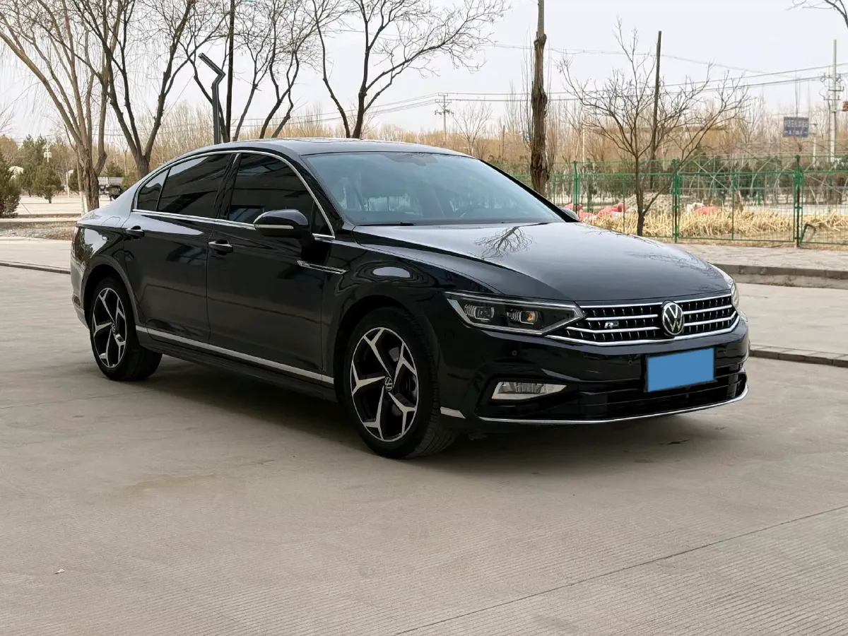 2023 Volkswagen Magotan 2.0T 186HP L4 7DCT,autocango,china used car exporter,china ev exporter,chinese used car exporter,chinese used ev exporter