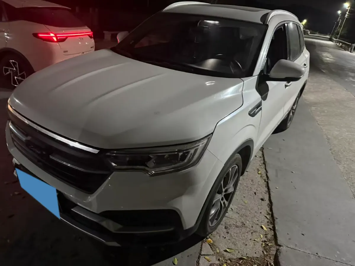 2018 Zotye T500 1.5T 156HP L4 5MT,autocango,china used car exporter,china ev exporter,chinese used car exporter,chinese used ev exporter