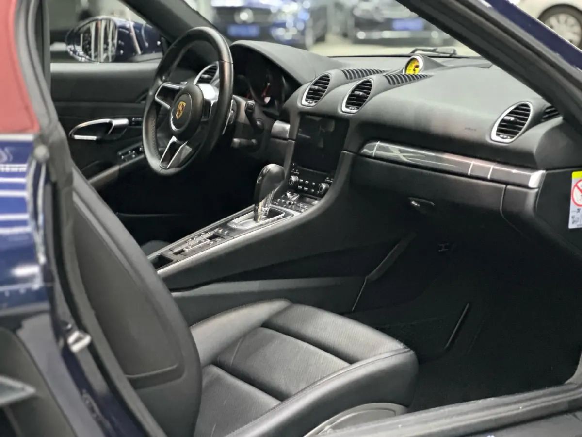 2018 Porsche 718 2.0T 250HP H4 7DCT,autocango,china used car exporter,china ev exporter,chinese used car exporter,chinese used ev exporter