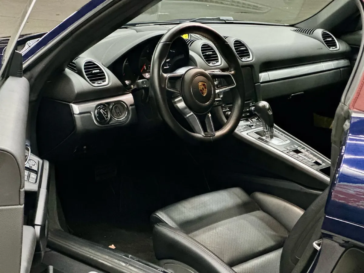 2018 Porsche 718 2.0T 250HP H4 7DCT,autocango,china used car exporter,china ev exporter,chinese used car exporter,chinese used ev exporter