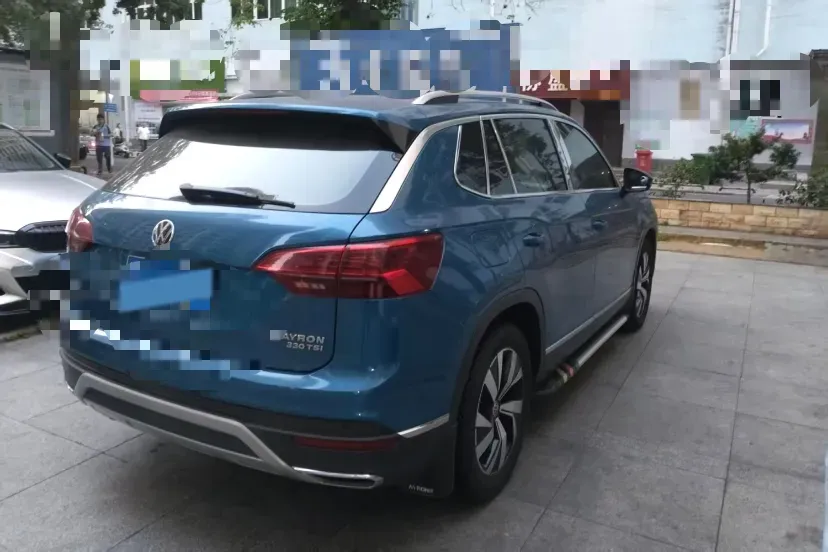 2019 Jeep Cherokee 2.0T 234HP L4 9AT,autocango,china used car exporter,china ev exporter,chinese used car exporter,chinese used ev exporter