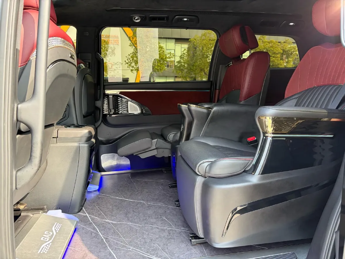 2024 GAC Trumpchi M8 2.0T 252HP L4 8AT,autocango,china used car exporter,china ev exporter,chinese used car exporter,chinese used ev exporter