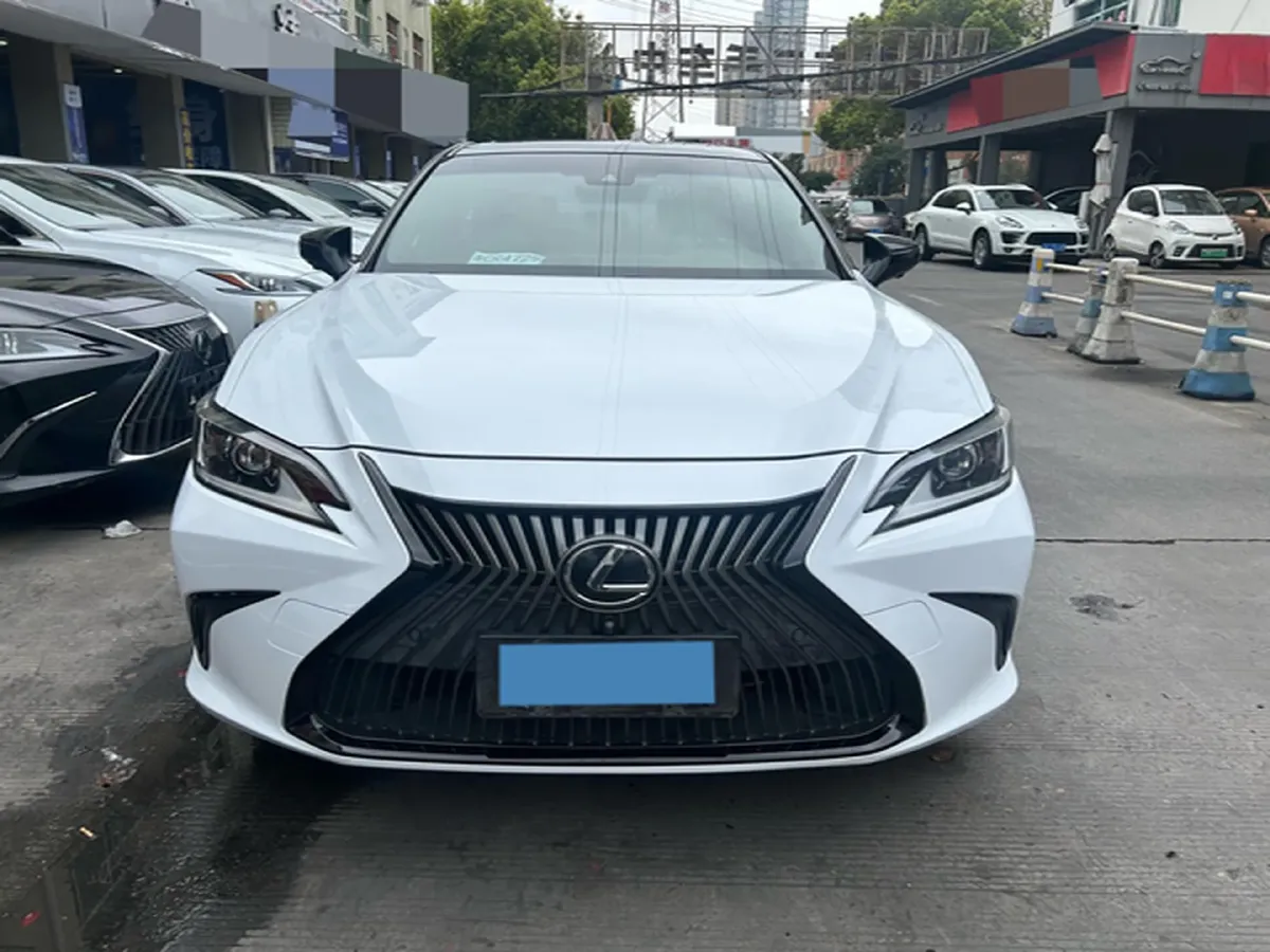 2020 Lexus ES 2.0L 173HP L4 CVT,autocango,china used car exporter,china ev exporter,chinese used car exporter,chinese used ev exporter
